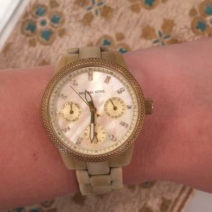 Michael Kors tortoise shell watch Needs battery